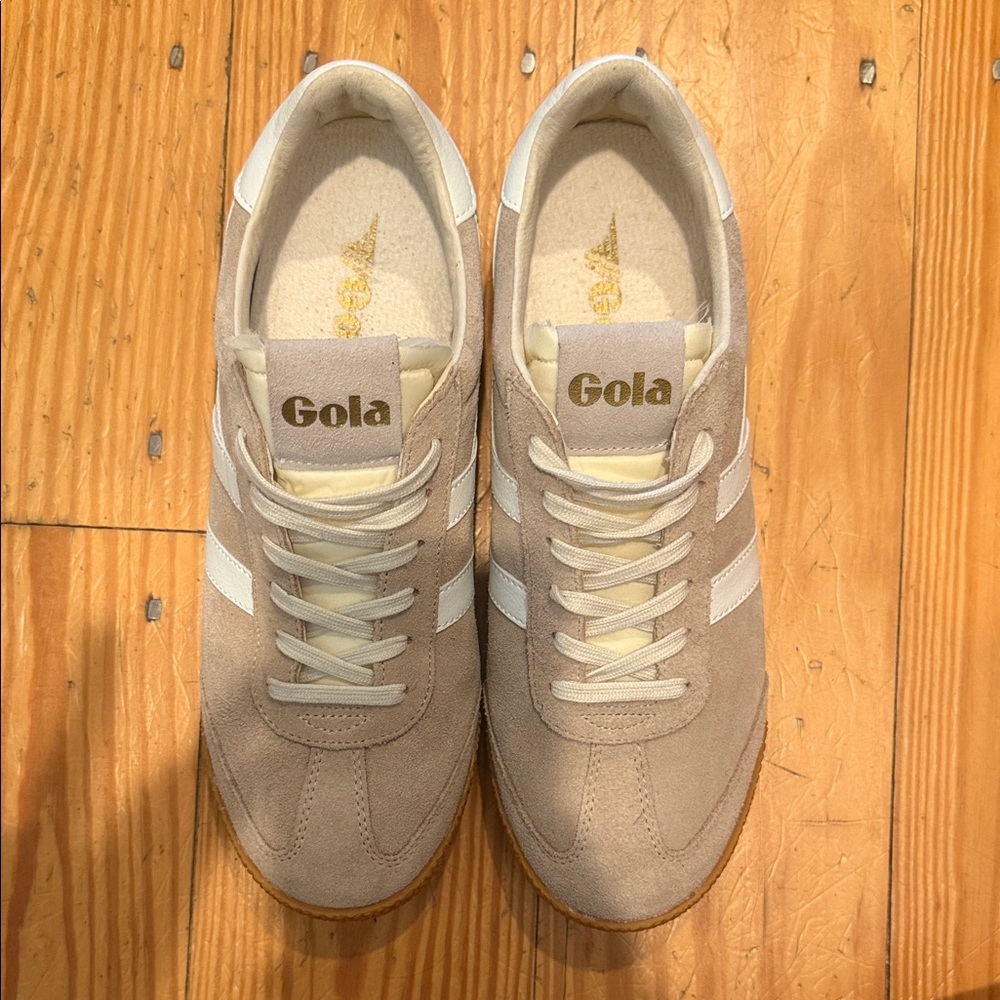 NEW Gola Suede Sneakers in Taupe, White & Gum SIZE 10 - Picture 5 of 5